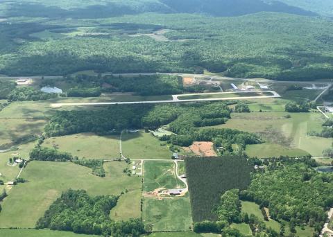 aerial pic of Jamestown (TN) Muni. Airport (2A1)