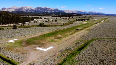 Smiley Creek Airport