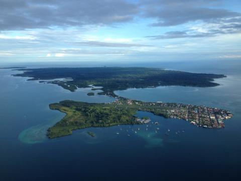 south of bocas island, downwind rwy 08 R pattern