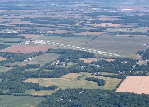KCFJ Crawfordsville IN from 4 nm WSW, 3400' MSL