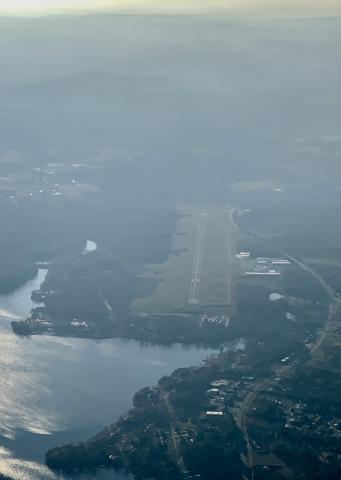 aerial pic of KCSV airport from E of L. Holiday, 5500'