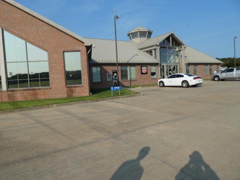 CGE - Cambridge-Dorchester Regional Airport (25932)