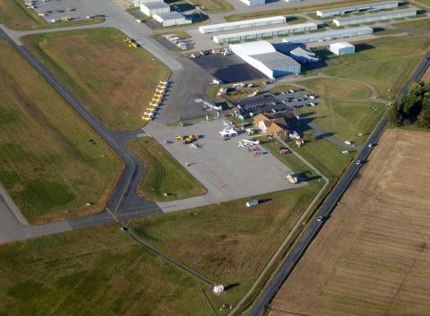 ESN - Easton/Newnam Field Airport (28352)