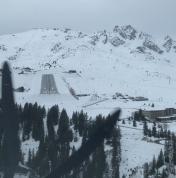 Courchevel RWY22 approach in snow