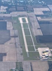 aerial pic of Indy Executive (KTYQ) from N
